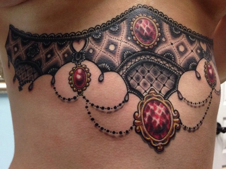 Tattoo esternon a color realista