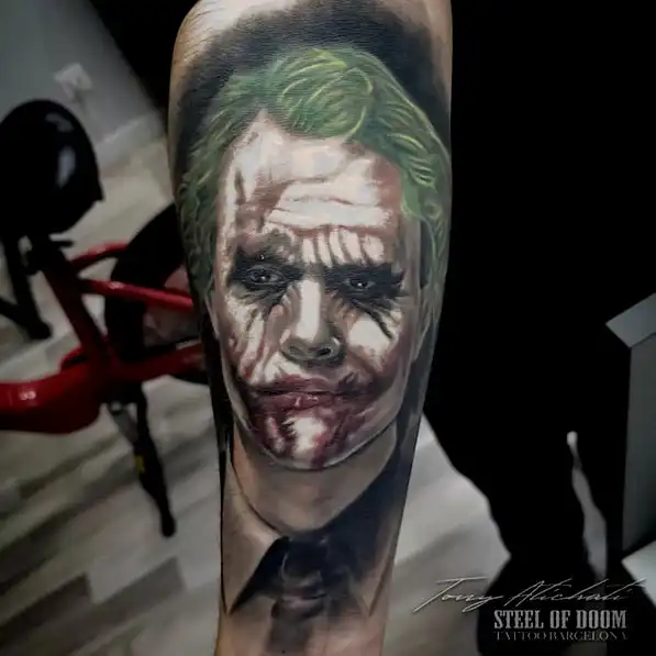 Tony Black tatuajes