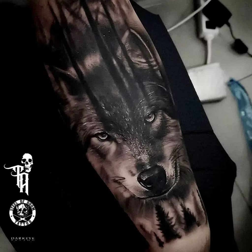 Tatuajes realistas de lobos por Tony Atichati
