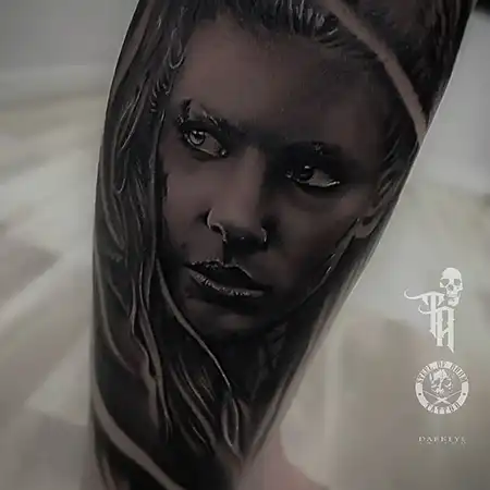 Tattoo vikingos por tony atichati
