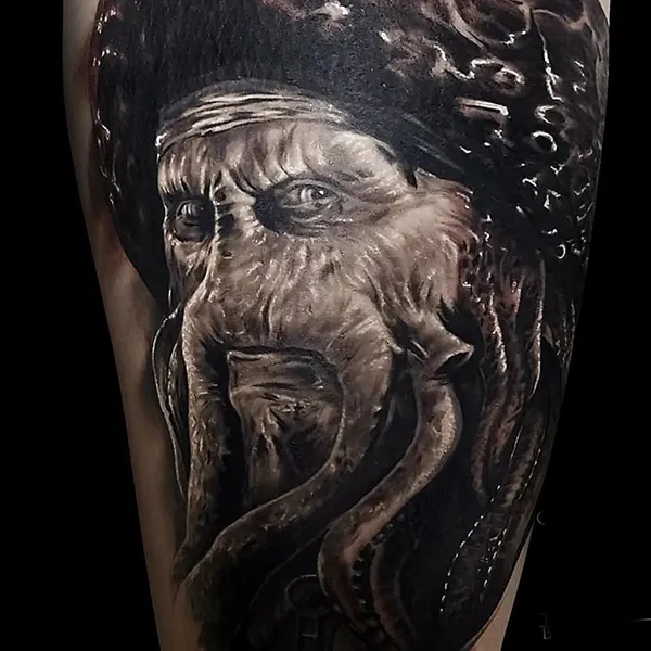 tatuador realismo Barcelona Tony Black