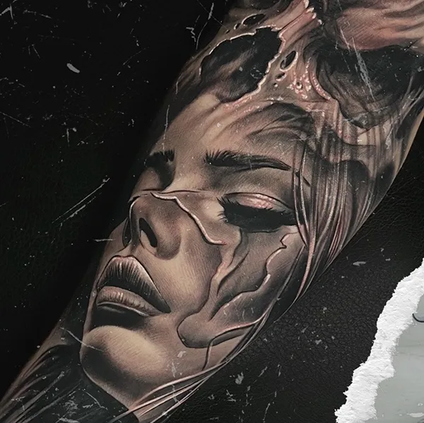 tatuador surrealismo Barcelona Tony Black